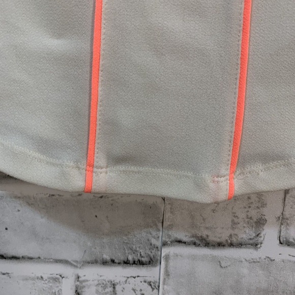 Banana Republic Women’s Short Sleeve Cream & Neon Orange Blouse Size Small - Picture 2 of 7